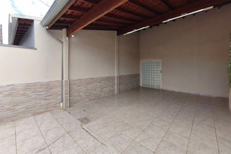 Casa para alugar com 204m², 3 quartos e 4 vagasQuintal - Garagem