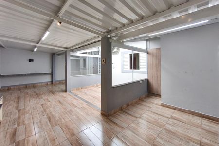 Casa para alugar com 204m², 3 quartos e 4 vagasQuintal
