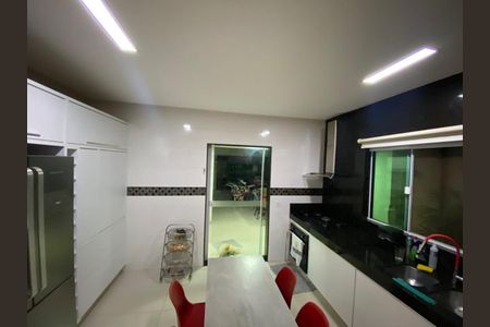Cozinha de casa de condomínio para alugar com 3 quartos, 370m² em Parque Industrial Joao Braz, Goiânia