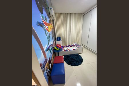 Casa de condomínio para alugar com 370m², 3 quartos e 4 vagasQuarto 2
