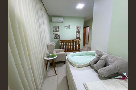 Casa de condomínio para alugar com 370m², 3 quartos e 4 vagasQuarto 1