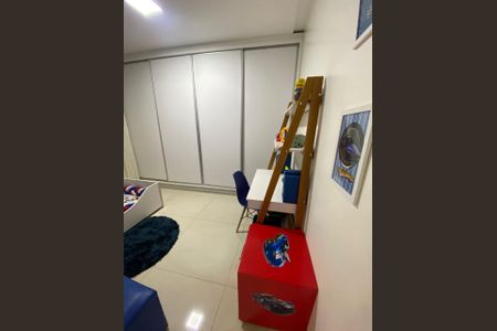 Casa de condomínio para alugar com 370m², 3 quartos e 4 vagasQuarto 2