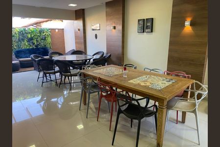 Casa de condomínio para alugar com 370m², 3 quartos e 4 vagasVaranda