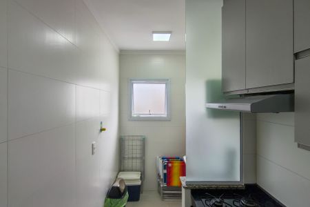 Apartamento para alugar com 68m², 2 quartos e 1 vagaÁrea de Serviço