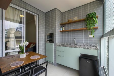 Apartamento para alugar com 68m², 2 quartos e 1 vagaSacada 