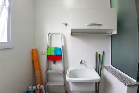 Apartamento para alugar com 68m², 2 quartos e 1 vagaÁrea de Serviço