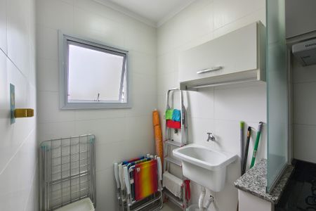 Apartamento para alugar com 68m², 2 quartos e 1 vagaÁrea de Serviço