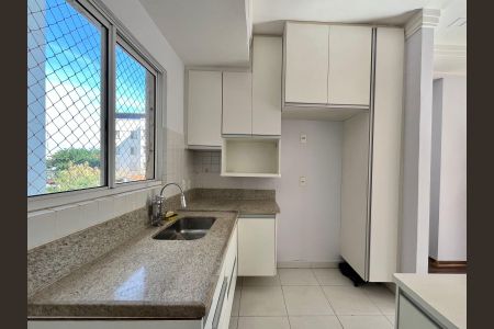 Apartamento à venda com 64m², 2 quartos e 1 vagaCozinha