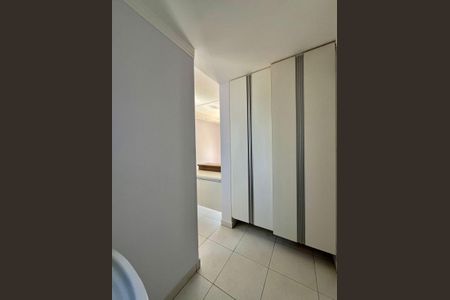 Apartamento à venda com 64m², 2 quartos e 1 vagaÁrea de Serviço