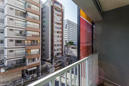 Varanda de kitnet/studio à venda com 1 quarto, 25m² em Indianópolis, São Paulo