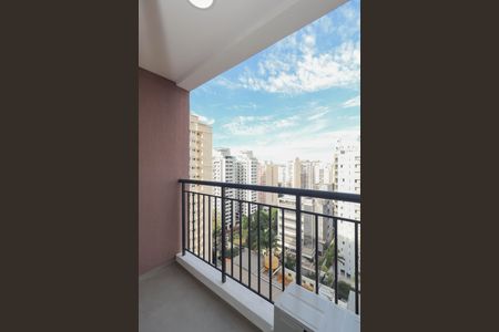 Varanda de kitnet/studio para alugar com 1 quarto, 26m² em Pinheiros, São Paulo