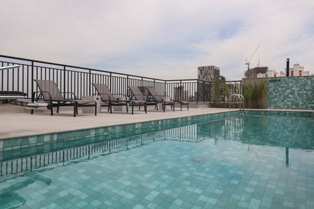 Studio à venda com 26m², 1 quarto e sem vaga Studio à venda com 26m², 1 quarto e sem vagaÁrea comum - Piscina