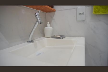Apartamento à venda com 48m², 2 quartos e sem vagaBanheiro 