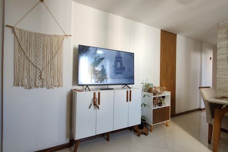 Apartamento à venda com 60m², 2 quartos e 2 vagasSala