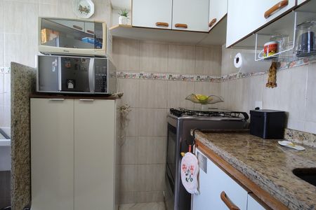 Apartamento à venda com 60m², 2 quartos e 2 vagasCozinha - Armários