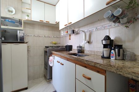 Apartamento à venda com 60m², 2 quartos e 2 vagasCozinha - Armários