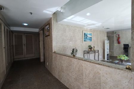 Apartamento à venda com 60m², 2 quartos e 2 vagasHall de entrada