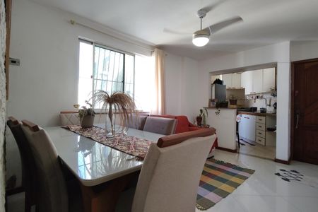 Apartamento à venda com 60m², 2 quartos e 2 vagasSala