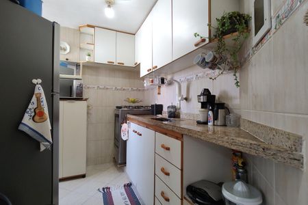 Apartamento à venda com 60m², 2 quartos e 2 vagasCozinha - Armários