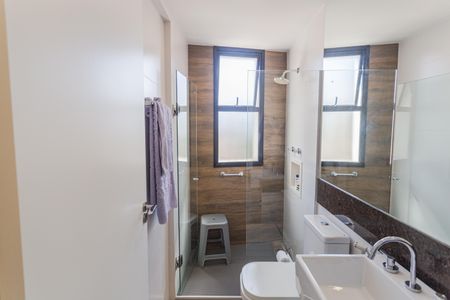 Banheiro da Suíte de apartamento à venda com 2 quartos, 62m² em Santo Antônio, Belo Horizonte