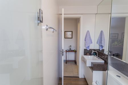 Apartamento à venda com 62m², 2 quartos e 2 vagasBanheiro Social