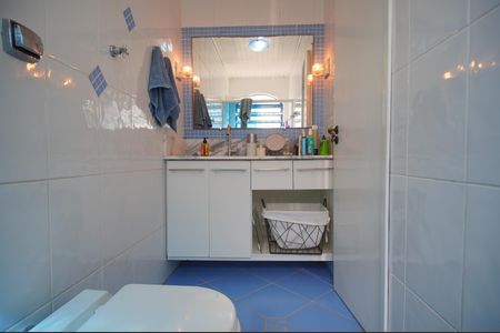 Casa à venda com 305m², 4 quartos e 2 vagasBanheiro da Suíte
