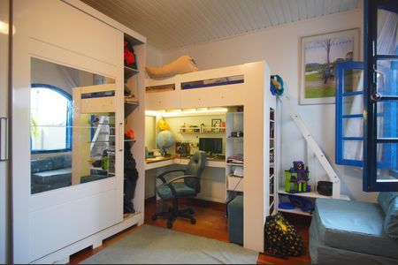 Casa à venda com 305m², 4 quartos e 2 vagasQuarto 1
