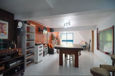 Casa à venda com 305m², 4 quartos e 2 vagasSala de Jogos