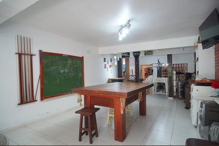 Casa à venda com 305m², 4 quartos e 2 vagasSala de Jogos