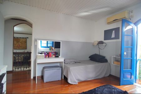 Casa à venda com 305m², 4 quartos e 2 vagasQuarto 3