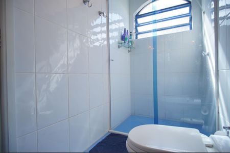 Casa à venda com 305m², 4 quartos e 2 vagasBanheiro da Suíte