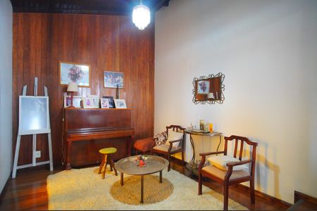 Casa à venda com 305m², 4 quartos e 2 vagasSala 2