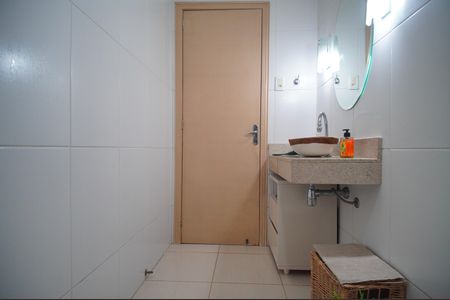 Casa à venda com 305m², 4 quartos e 2 vagasBanheiro 1