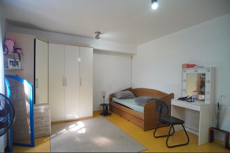 Casa à venda com 305m², 4 quartos e 2 vagasQuarto 2