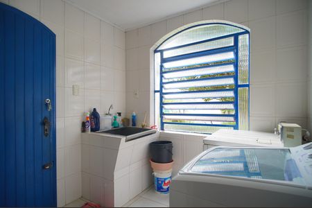 Casa à venda com 305m², 4 quartos e 2 vagasÁrea de Serviço