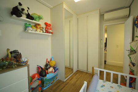 Apartamento à venda com 81m², 2 quartos e 2 vagasQuarto 2 
