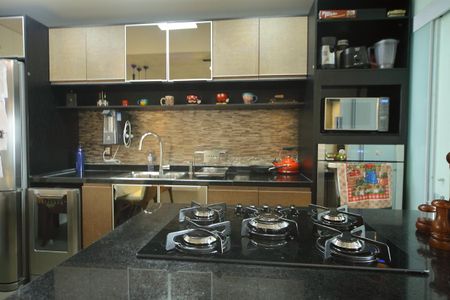 Apartamento à venda com 81m², 2 quartos e 2 vagasCozinha 