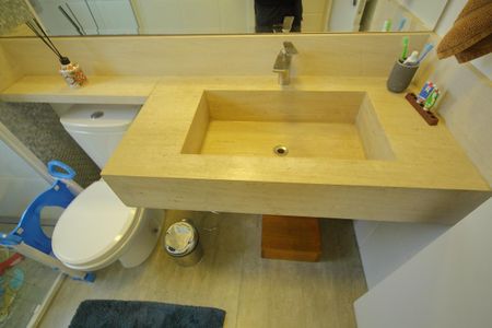 Apartamento à venda com 81m², 2 quartos e 2 vagasBanheiro Social 