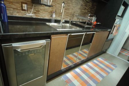 Apartamento à venda com 81m², 2 quartos e 2 vagasCozinha 