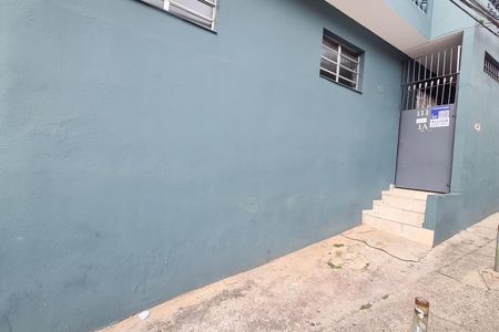 Casa para alugar com 66m², 2 quartos e sem vagaplaca fachada
