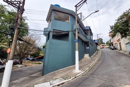 Casa para alugar com 66m², 2 quartos e sem vagaFachada