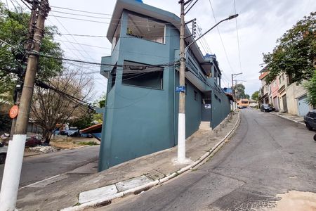 Casa para alugar com 66m², 2 quartos e sem vagaFachada
