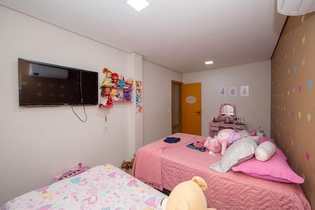 Casa à venda com 360m², 3 quartos e 5 vagasQUARTO1