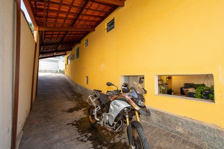Casa à venda com 360m², 3 quartos e 5 vagasGARAGEM