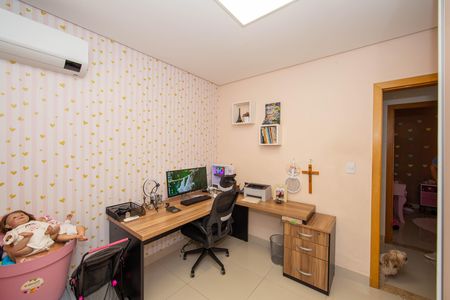 Casa à venda com 360m², 3 quartos e 5 vagasQUARTO2