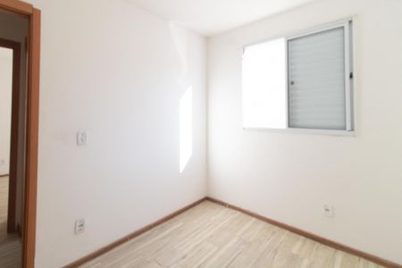 Quarto 1 de apartamento para alugar com 2 quartos, 40m² em Vila Nova, Porto Alegre