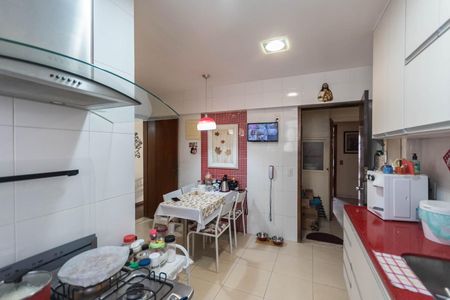 Apartamento à venda com 177m², 4 quartos e 2 vagasCozinha