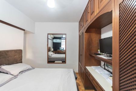 Apartamento à venda com 177m², 4 quartos e 2 vagasQuarto 2