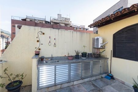 Apartamento à venda com 177m², 4 quartos e 2 vagasCobertura