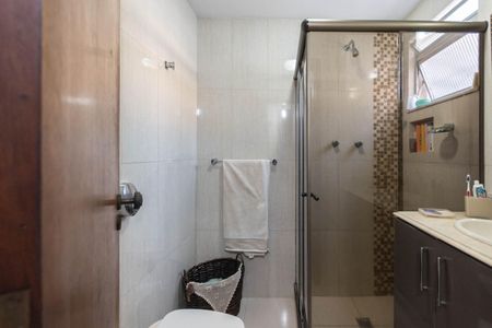 Apartamento à venda com 177m², 4 quartos e 2 vagasBanheiro